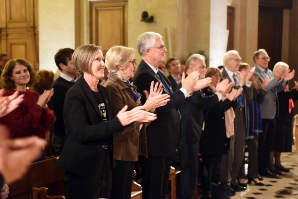 Remise de cheques a Paris 17