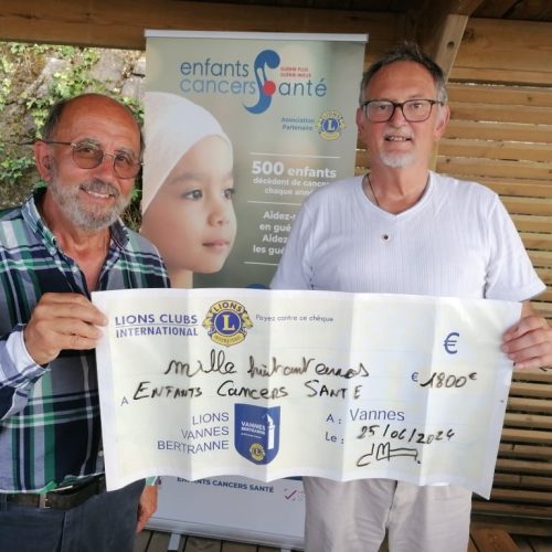 Le LIONS club VANNES Bertranne fait un don à Enfants Cancers Santé